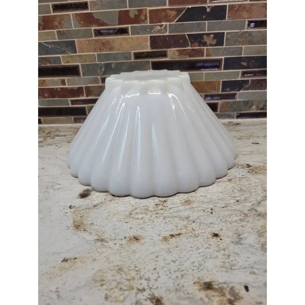 Vintage Anchor Hocking Fire King Milk Glass Scalloped Serving Bowl Gold Trim 11